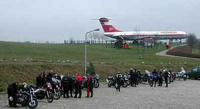 Zwischenstop bei der 'Lady Agnes' in Stlln (MCLB-Osterausfahrt 2004)